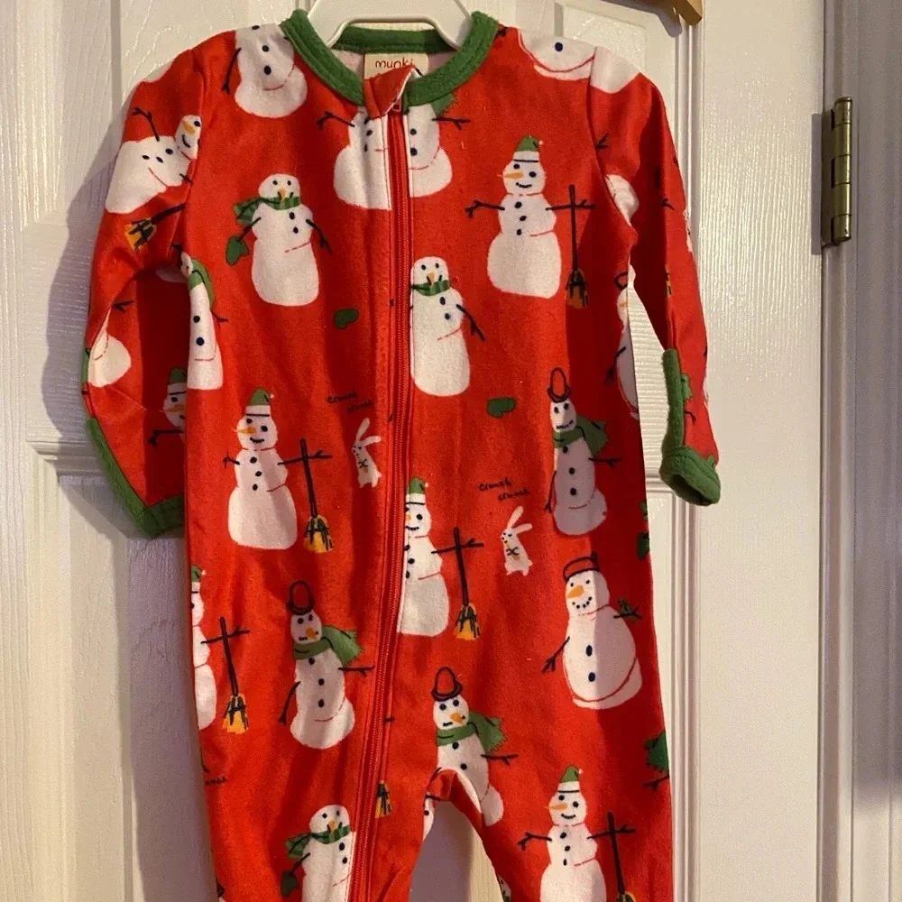NWT Munki Munki Holiday Pajamas